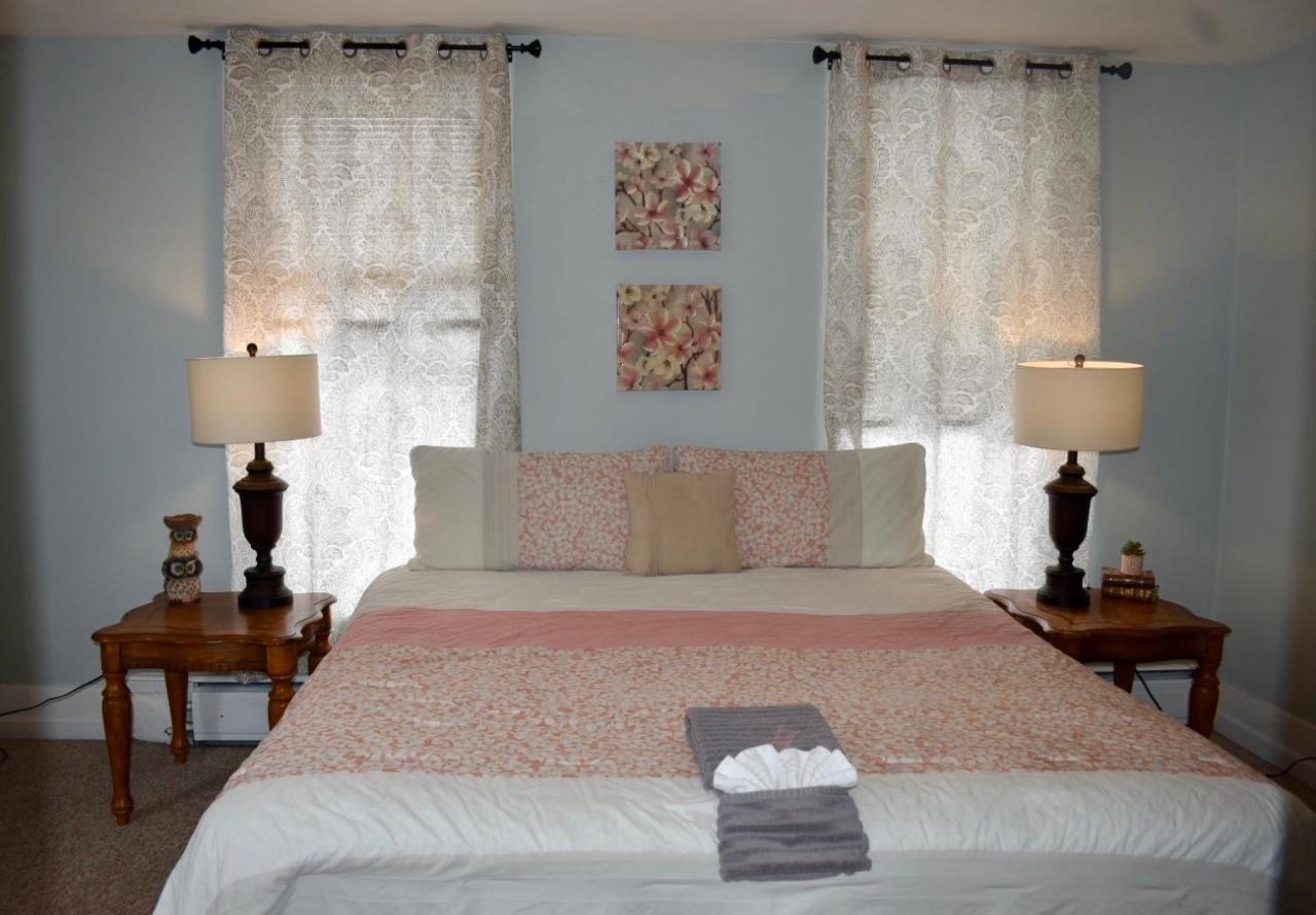 דירות Adrian Cozy 2Nd Story Flat Near Downtown מראה חיצוני תמונה